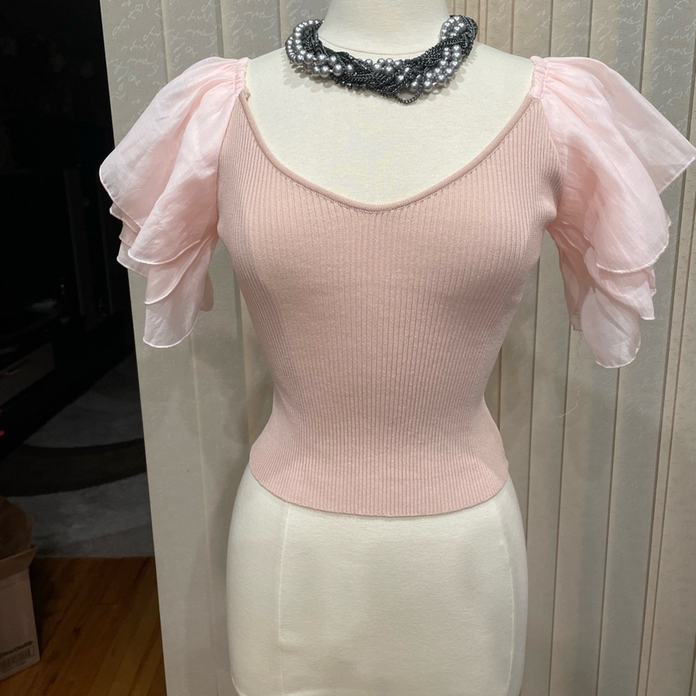 NWT Pink Puff Sleeve Fitted Blouse size M.